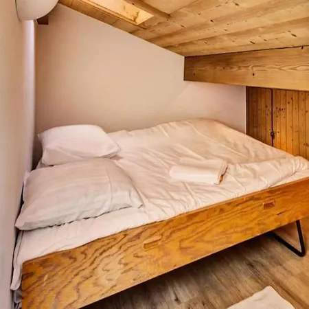For 8 People Megeve