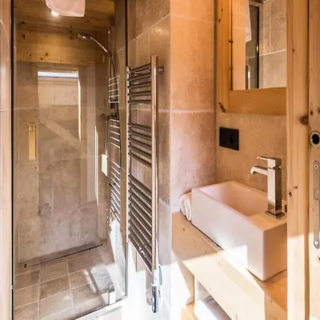 Apartment For 8 People Megeve